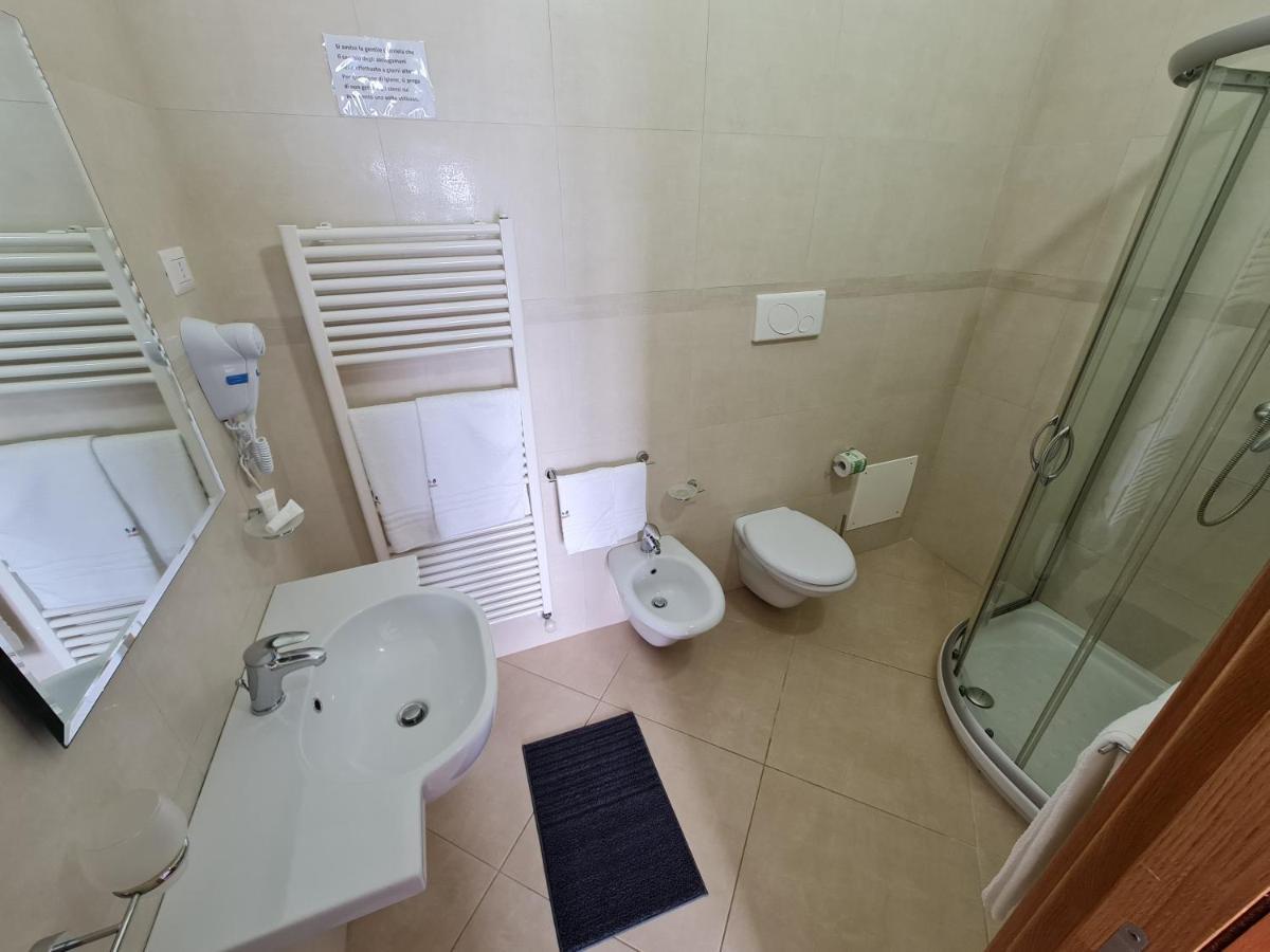 Il Vascello Hotell Porto Cesareo Exteriör bild