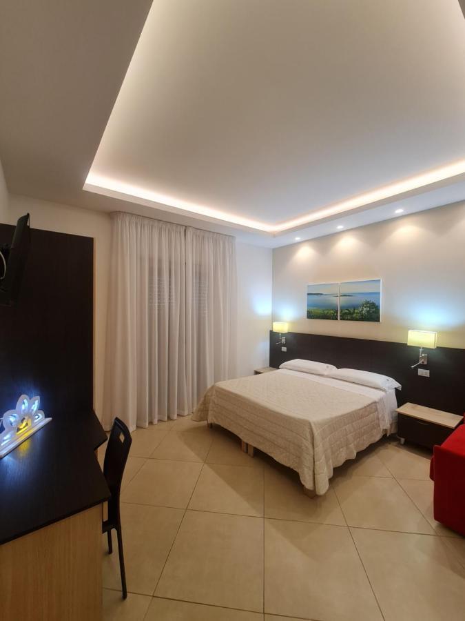 Il Vascello Hotell Porto Cesareo Exteriör bild