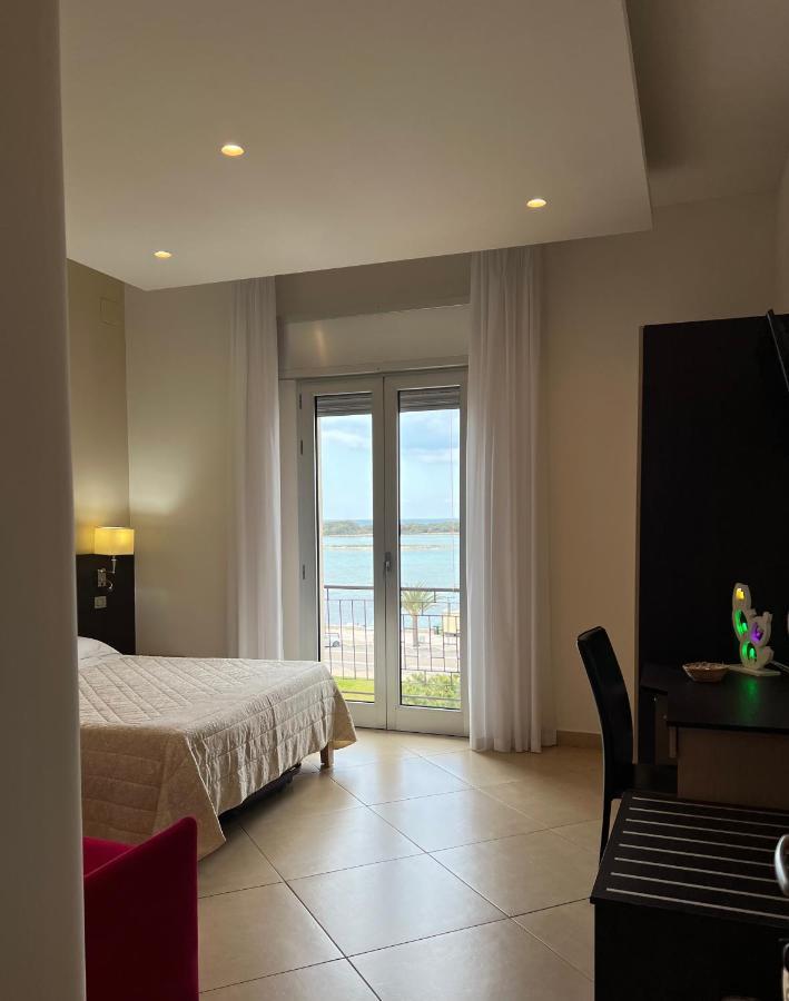 Il Vascello Hotell Porto Cesareo Exteriör bild
