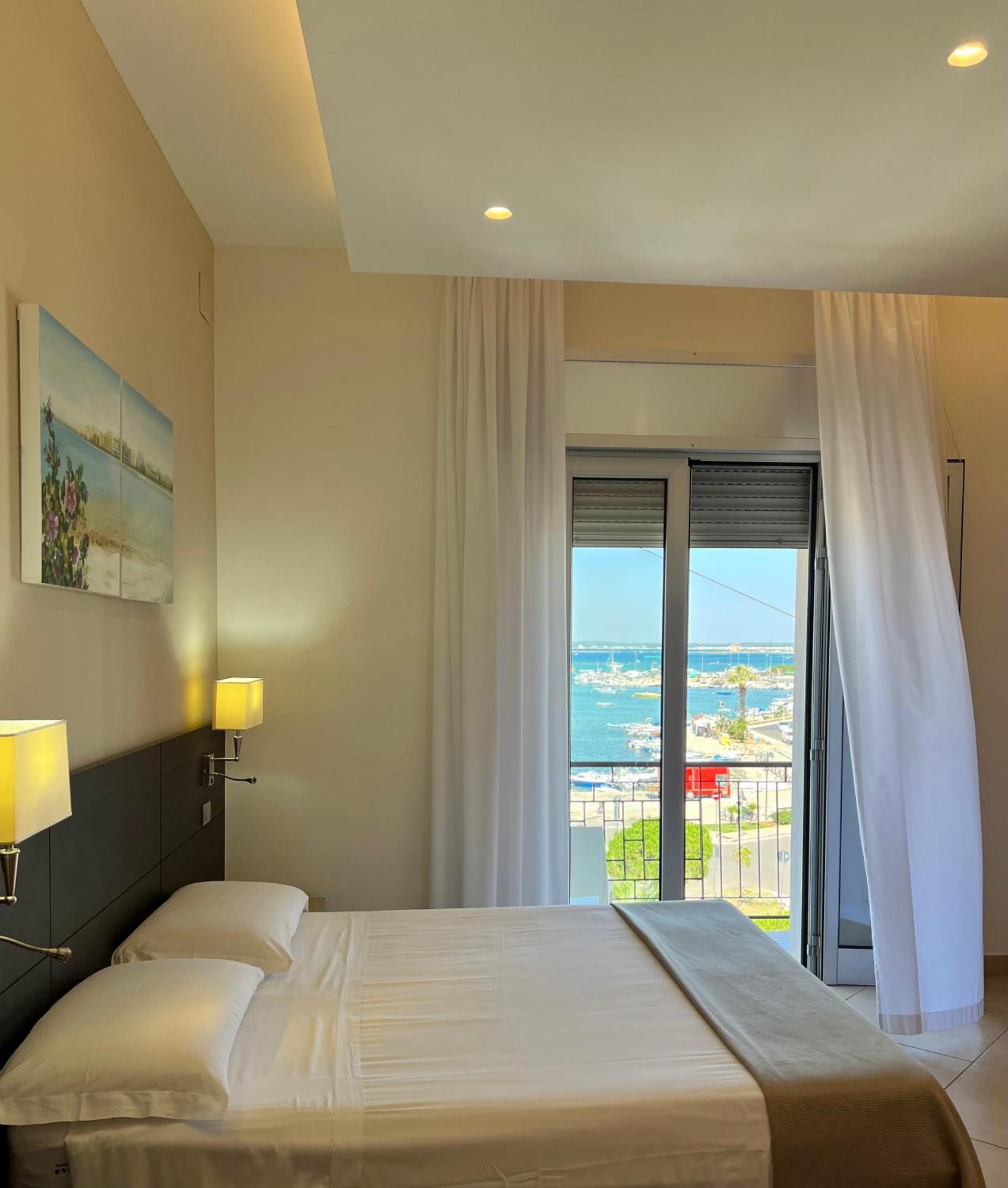 Il Vascello Hotell Porto Cesareo Exteriör bild